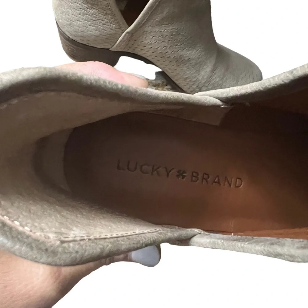 LUCKY BRAND Baley Brindle Suede Perforated Pull On Ankle Booties Size 7.5 - Picture 5 of 8